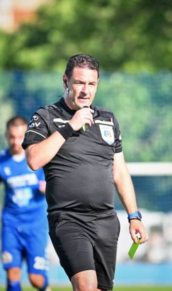Kilograme în plus, teste picate  Andrei Antonie   a șocat cum s-a prezentat  la un baraj de Liga 3, după care a și picat azi probele fizice, alături de alți doi arbitri
