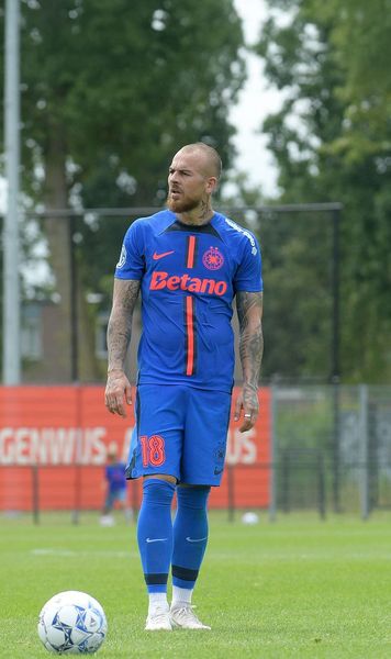 Alibec ca Ardiles la Mondialul din ‘82? E posibilă o situație total inedită la FCSB: cu ce număr ia în calcul să joace atacantul adus de la Farul