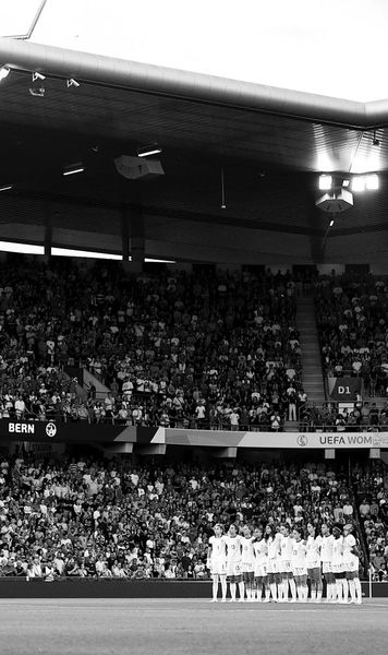 Omagiu pentru Jota   Moment de reculegere   emoționant  la Europeanul feminin + gest superb făcut de Liverpool