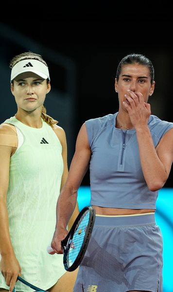 Sorana Cîrstea, eliminată   Jucătoarea româncă și colega sa, Anna Kalinskaya, s-au oprit în sferturile turneului de la   Wimbledon.  Ce sumă vor încasa