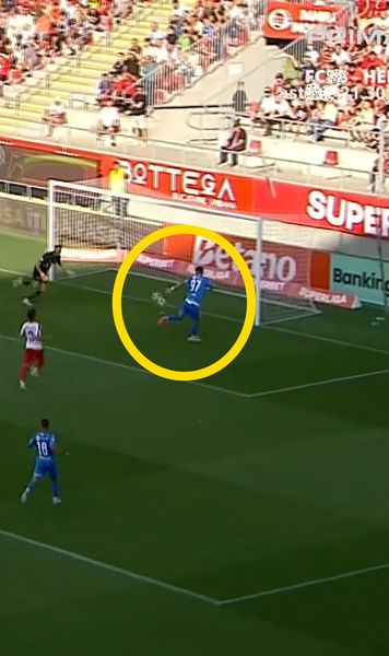 Ratare colosală    VIDEO CU FAZA.   Andrei Ivan, moment   uluitor  în meciul cu UTA Arad