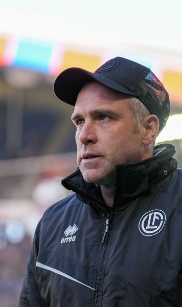 „Mulți joacă la națională”  Antrenorul lui Lugano   nu știe cu ce echipă din România  va juca în Europa League! Ce a spus înainte de „dubla” cu CFR Cluj