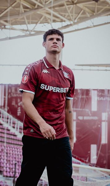 Întăriri la Rapid!  Giuleștenii l-au prezentat pe puștiul adus din Italia:   „Știu ce înseamnă echipa”