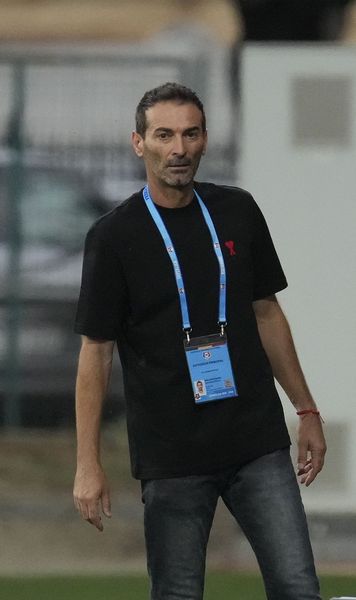 „Nu mai erau cu mintea aici”  Măldărășanu a rămas   fără vedete  la FC Hermannstadt + Vinovatul găsit după înfrângerea cu UTA: „Pune latul!”