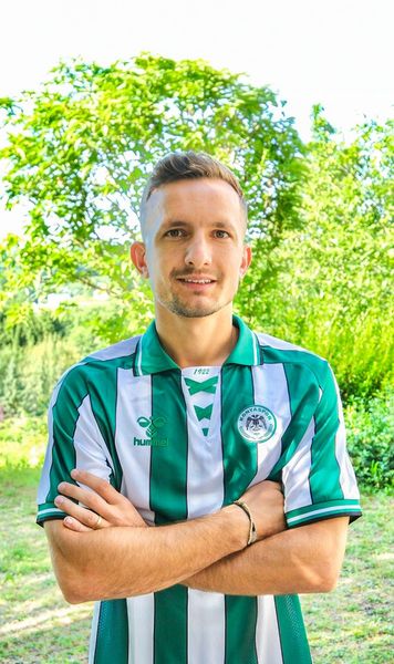 Telenovela Ștefănescu s-a încheiat!   Jucătorul de la FCSB a fost   prezentat oficial  de noua sa formație: „Marele maestru!”