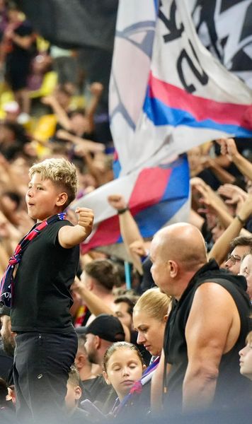 Echipă penibilă, public de Champions!  Eliminată rușinos,   FCSB strălucește grație fanilor:  e peste Steaua Roșie, Partizan, Hajduk și Legia Varșovia