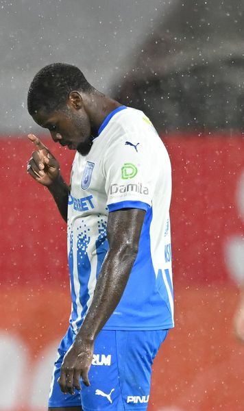 „Ne împingem unul pe celălalt”   Nsimba,   rival pentru Al-Hamlawi:  „Fotbalul e fizic în România, dar mă descurc”