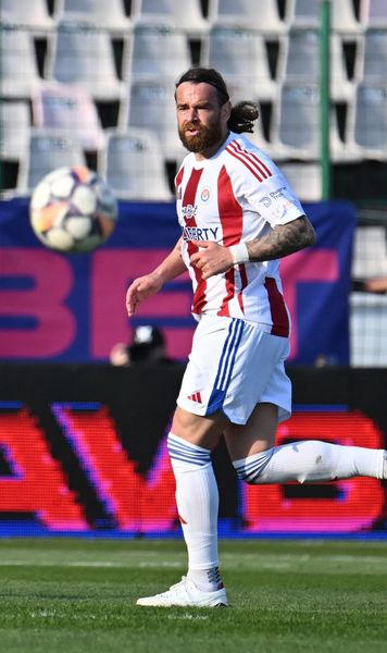 Bicfalvi, contract reziliat  Fotbalistul de 37 de ani a plecat de la Oțelul   după nici 6 luni!