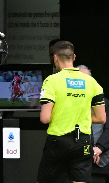 Schimbări importante în Serie A  Impun regula pe care   Liga 1 încă o evită!  Ce spunea Burleanu la podcastul   TOP LEVEL