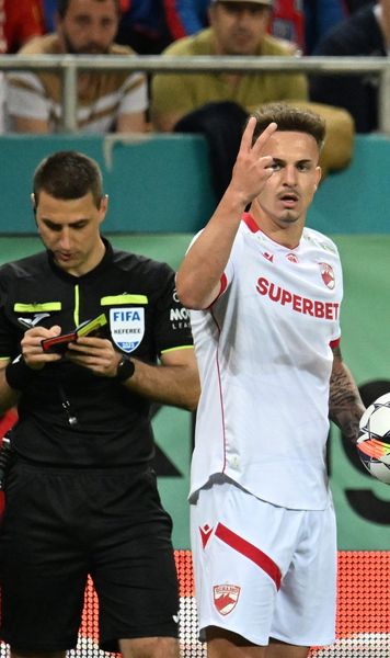 Dinamovistul cu două facultăți    Le-a urmat în paralel,  iar în copilărie a făcut dansuri sportive: „Era nervoasă mama” 