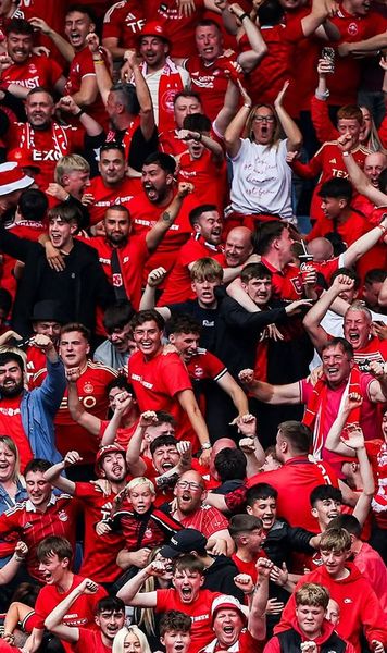 „Aberdeen are fani grozavi”  Scoțianul lui Dinamo, despre   posibilul adversar al lui FCSB  din play-off-ul Europa League: „Un loc nebun”