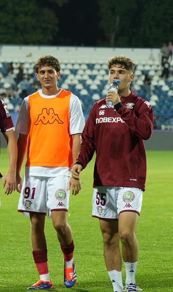 Sfătuit de Man   Joacă puțin pentru Rapid, dar   nu disperă : „L-am sunat pe Dennis și asta mi-a spus”