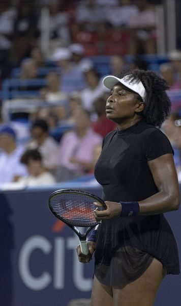 Venus Williams sfidează vârsta   Americanca a anunțat că   revine pe teren  la Cincinnati: „Nu ești niciodată prea bătrân”