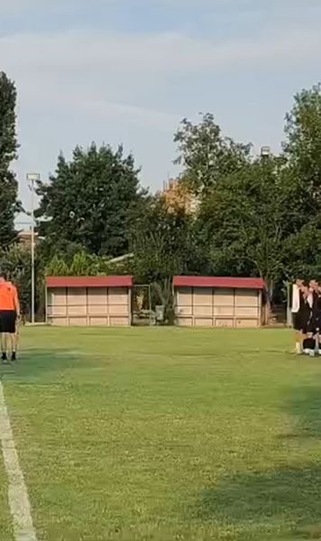 Moment inedit la un meci de amatori    Ce s-a întâmplat  la minutul de reculegere