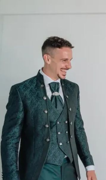 Eveniment istoric în Spania  Un portar a devenit primul fotbalist din Spania care   se căsătorește  cu o persoană de același sex