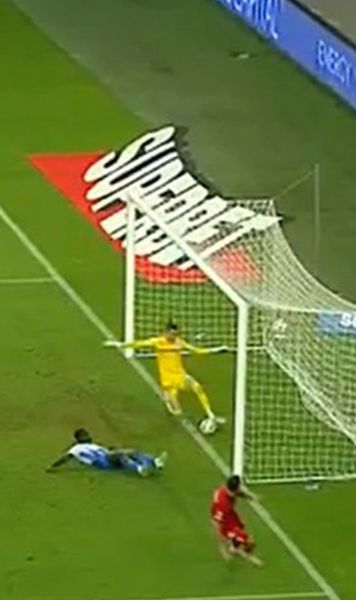 A fost gol în minutul 90+2?    FOTO.    Fază controversată  în prelungirile meciului dintre U Craiova și FC Hermannstadt: „Trebuie să fii nebun să spui altceva!”