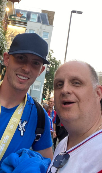 A intrat în pub și a plătit consumația fanilor  Cât a cheltuit   Dean Henderson,  portarul lui Crystal Palace, după câștigarea Community Shield
