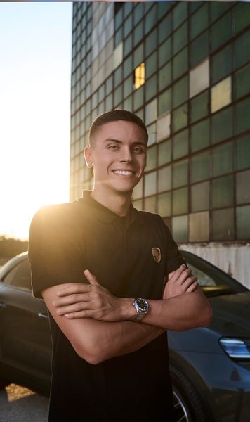 David Popovici, ambasador Porsche    FOTO.  Campionul olimpic devine   primul român  care reprezintă oficial producătorul german