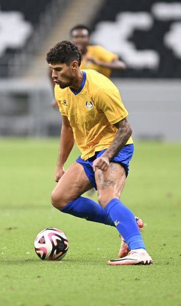 Florinel Coman, tras pe dreapta  Decizia luată de   Al-Gharafa  în privința românului la primul meci din noul sezon