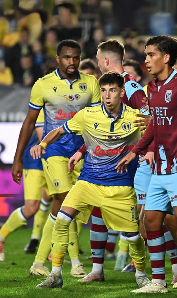 Operat de menisc la 15 ani    Calvarul unui supertalent  căruia i se pregătea debutul în Superliga: era dorit de nume mari