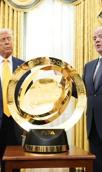 Trump s-a ținut de promisiune  Detaliul observat de fanii sportului la întâlnirea crucială a   președintelui american  cu liderii europeni și cu Volodimir Zelenski