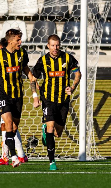 Hacken - CFR Cluj 7-2    Dezastru fără margini  pentru echipa lui Dan Petrescu, în play-off-ul Europa League