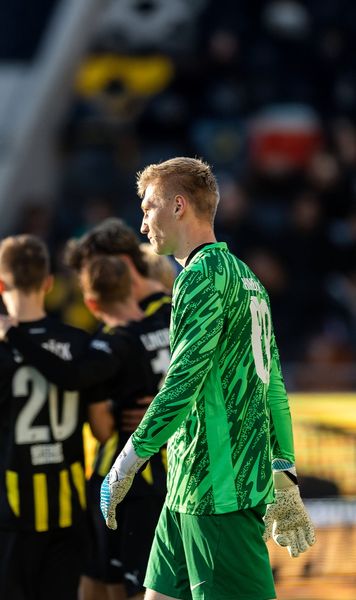 CFR, Umilință istorică  Înfrângerea 2-7 cu Hacken,   cea mai severă  din palmaresul ardelenilor și din cariera lui Dan Petrescu » Topul dezastrelor