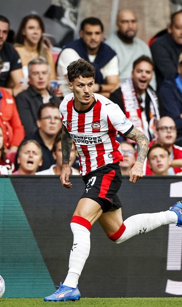 Man, schimbat la pauză!   PSV s-a dezlănțuit după ieșirea românului: „Decizie aspră” +   înlocuitorul a dat gol imediat