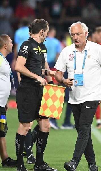 Mandorlini, prezentat oficial   Italianul   s-a întors la CFR Cluj,  după demisia lui Dan Petrescu: „Mister a urmărit îndeaproape echipa”