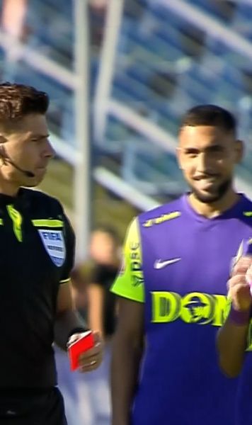 Blackout total    FOTO:  Bolgado, ROȘU după ce   și-a pocnit adversarul!