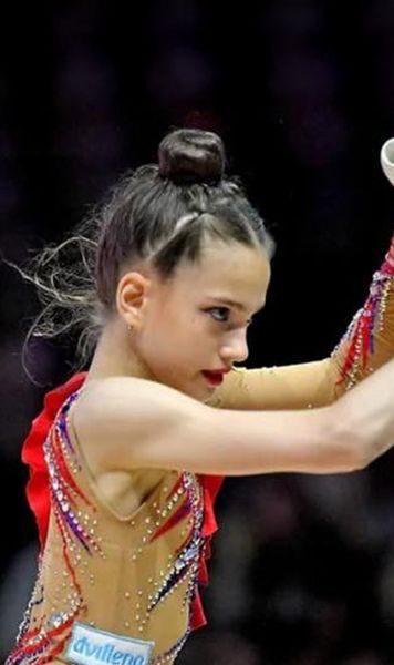Performanță istorică  Amalia Lică,   argint  la Mondialele de gimnastică ritmică, la doar 16 ani