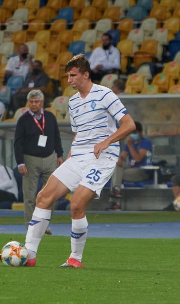  A vrut să lupte în războiul din Ucraina    Lucescu, despre jucătorul pe care l-a promovat  la Kiev și care e acum la PSG: „Asta m-a impresionat la el”