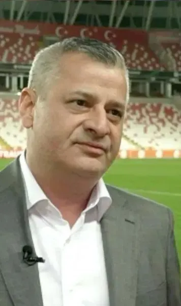 Schimbări la CFR Cluj    Ioan Varga  a anunțat că o să curețe clubul „pe toate palierele”: „Voi face o echipă de 10 ori mai puternică”