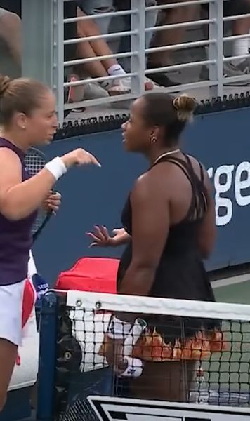 Scandal mare la US Open    VIDEO.  Jelena Ostapenko   a certat-o  pe Taylor Townsend chiar pe teren: „M-a făcut needucată!” » De la ce a pornit totul