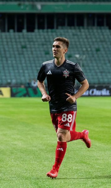 Vătăjelu, despre minunea Kairat  Românul din Kazahstan dezvăluie   secretele surprizei din Liga Campionilor  » Cum vede lupta dintre FCSB și U Craiova