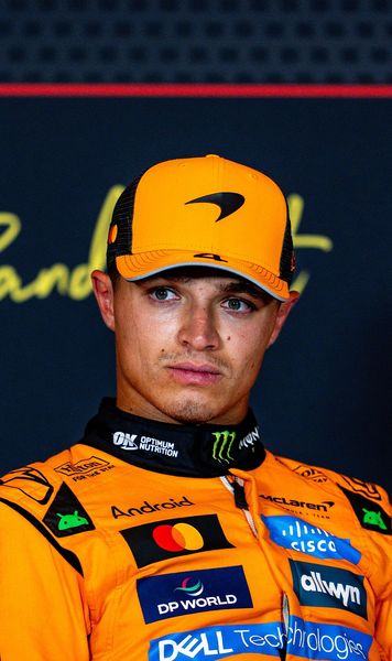 Dezastru pentru Ferrari   Hamilton și Leclerc nu au încheiat cursa, iar   Lando Norris a abandonat  » Piastri a ieșit câștigător