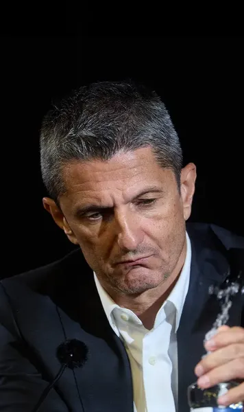 Lucescu: „Toxicitate, negativism”    Răzvan îi ceartă pe jurnaliștii greci  dacă întrebările sunt critice la victorie