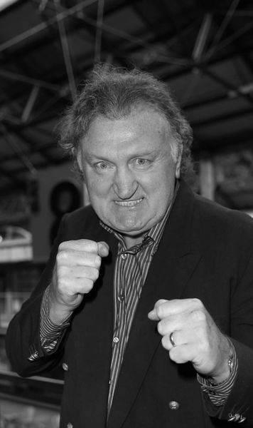 Joe Bugner a decedat  Fostul pugilist care l-a înfruntat de două ori pe   Muhammad Ali   s-a stins la 75 de ani