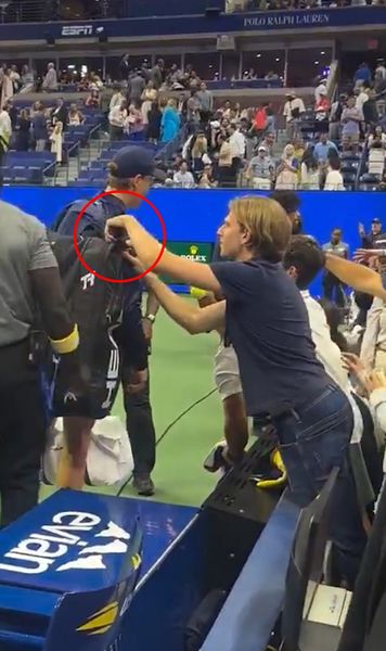 Tentativă de jaf la US Open    VIDEO.   Un fan a încercat   să fure  din rucsacul lui Jannik Sinner » Ce s-a întâmplat