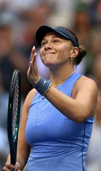 Anisimova și-a luat revanșa  Iga Swiatek,   eliminată de la US Open  de jucătoarea pe care o umilea în finala de la Wimbledon + Nervi la conferința de presă