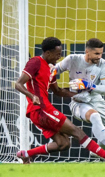 Moldovan, ce gafă!    FOTO.  Portarul României   s-a făcut de râs  în meciul cu Canada. Ce s-a întâmplat