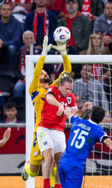 „Le ia locul alor noștri!”  Controversă în Cipru înaintea meciului cu România.   Brazilianul naturalizat, în ochiul furtunii