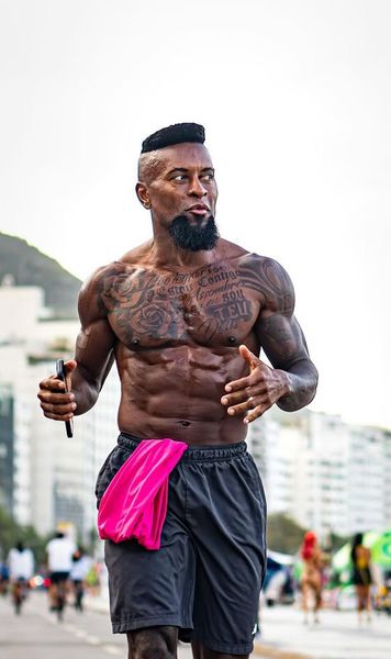 Ze Roberto, aspect de invidiat la 51 de ani    FOTO.  Fostul jucător de la Real și Bayern   și-a uimit urmăritorii:  „Ești un monstru!” » Cu ce se ocupă