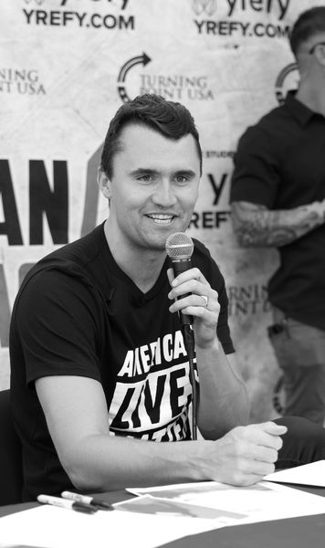 Cine a fost Charlie Kirk  Susținătorul lui Trump   a fost asasinat  » Ce sfat i-a oferit lui Taylor Swift, după ce s-a logodit cu jucătorul de fotbal american Travis Kelce