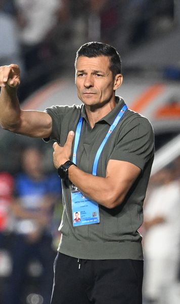 „Am avut penalty!”    Costel Gâlcă,  convins că Rapid merita victoria la Cluj: „Păcat pentru jucători”