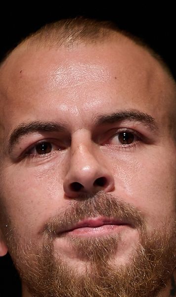 „Nu-i port pică tatălui meu”     Denis Alibec,  mărturie despre copilăria sa: „Mama și bunica sunt totul pentru mine”