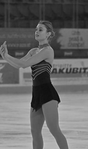 Sfârșit tragic  O patinatoare a murit la   doar 23 de ani,  după ce a fost lovită de un camion