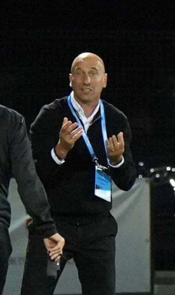 „Am fost incomozi pentru FCSB”    Robert Ilyeș,  după remiza cu campioana României: „Echipele mari sunt ajutate de arbitri”