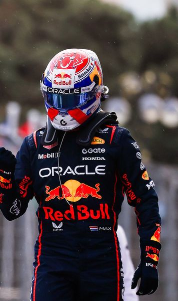 Haos în calificările de la Baku  Record de   steaguri roșii  » Verstappen va pleca din pole position + dezastru pentru Hamilton
