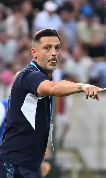 Titular în premieră la U Craiova  Mirel Rădoi, noutăți la meciul cu Oțelul:   Al-Hamlawi nu e în lot  + ce jucător revine